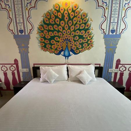 Golden Peacock Heritage Home Stay Jaipur Eksteriør billede